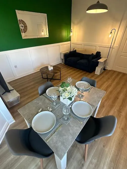 Apartment New Luxury Apartment, Sea Viewwith Parking Blackpool