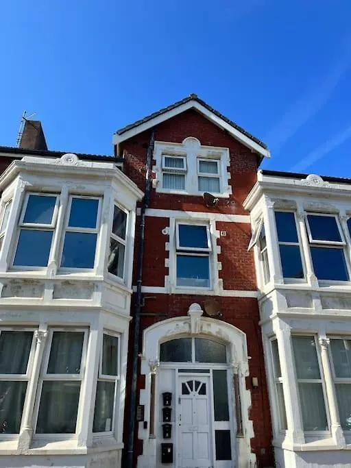 New Luxury Apartment, Sea Viewwith Parking Blackpool 0*,
