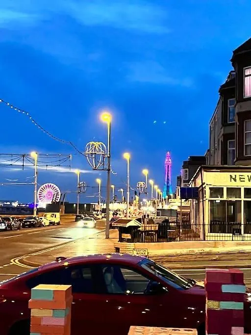 New Luxury Apartment, Sea Viewwith Parking Blackpool Apartment